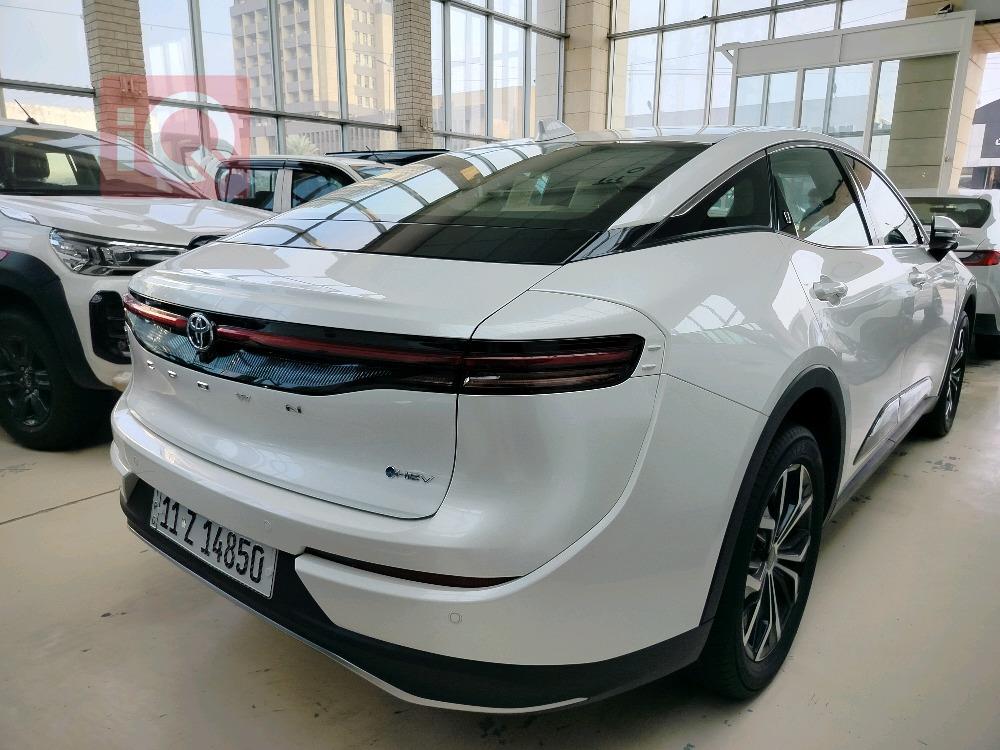 تۆیۆتا كراون سێگنیا